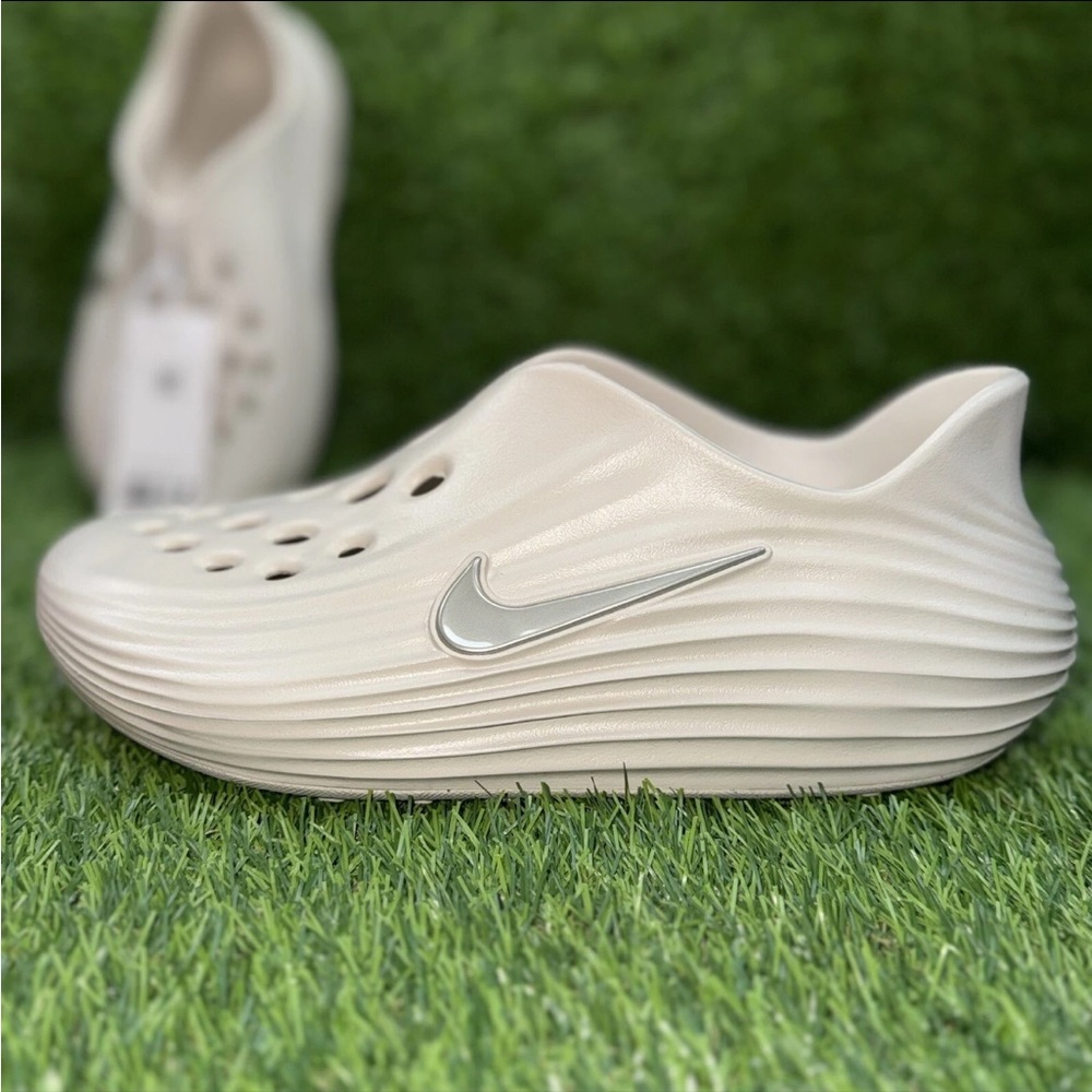 NIKE REACTX REJUVEN8 LIGHT OREWOOD - size 11